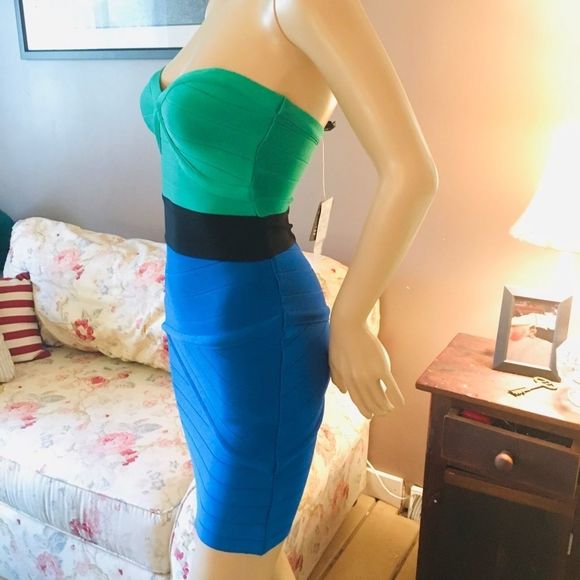 NWT Y2K $129 bebe | Colorblock | Bodycon | Bandage Dress | XS in Green & Blue - Picture 2 of 8